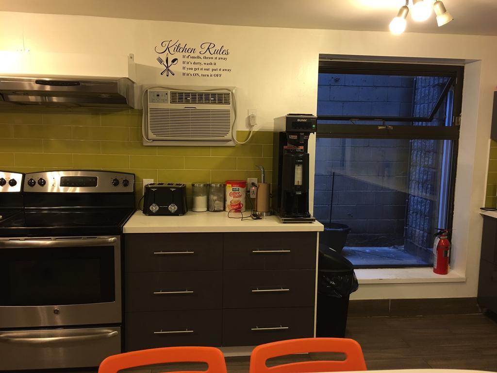 Kensington College Backpackers Hostel Toronto Exterior photo